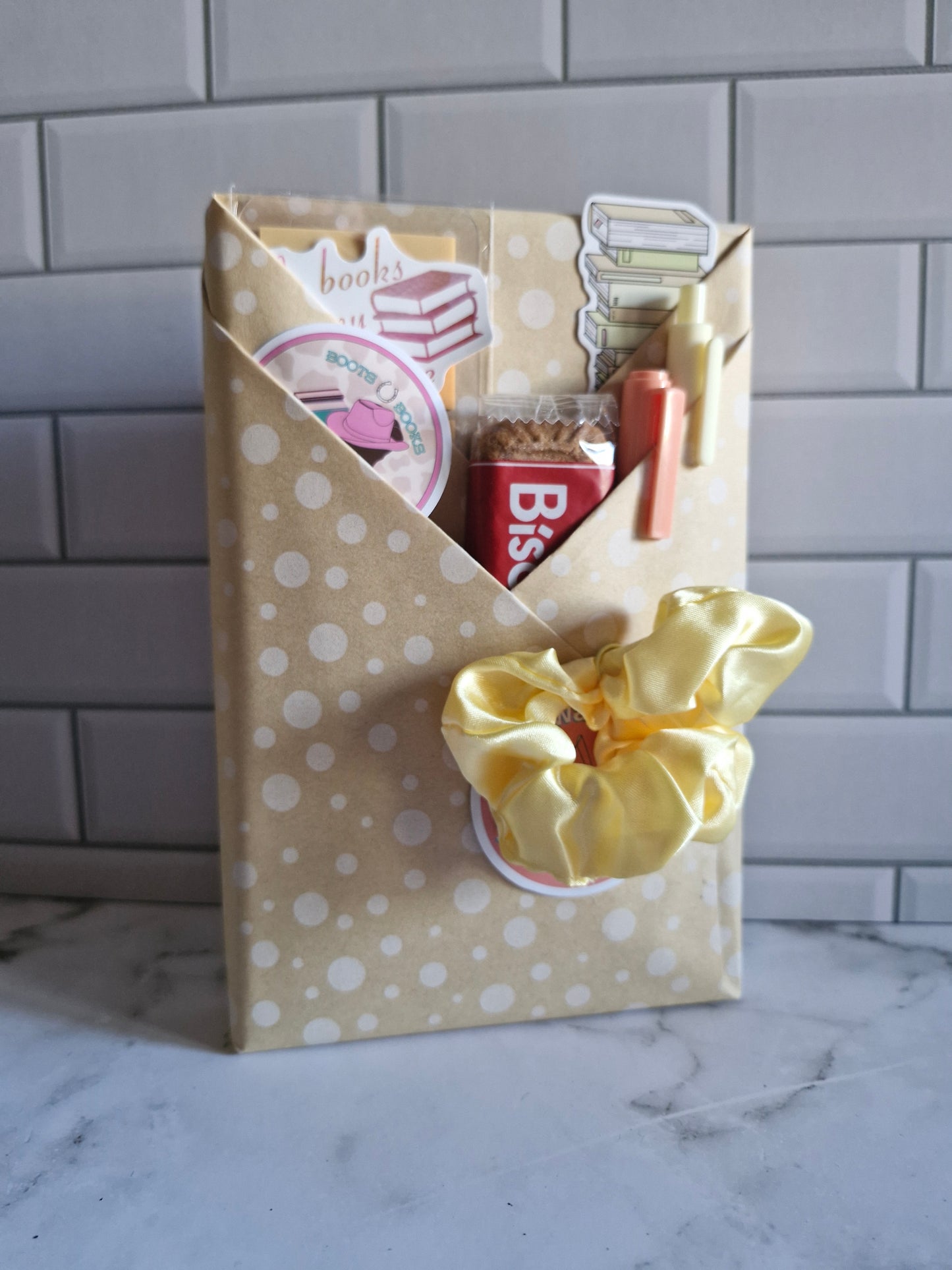 Booked & Wrapped - Romance
