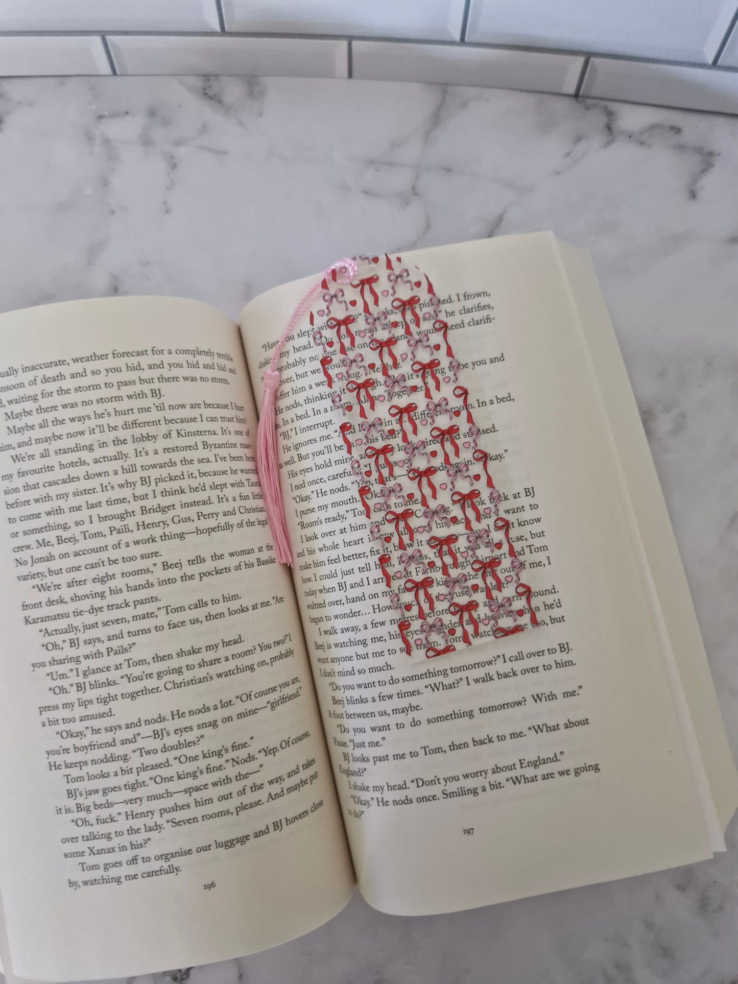 Red & Pink Bows Bookmark