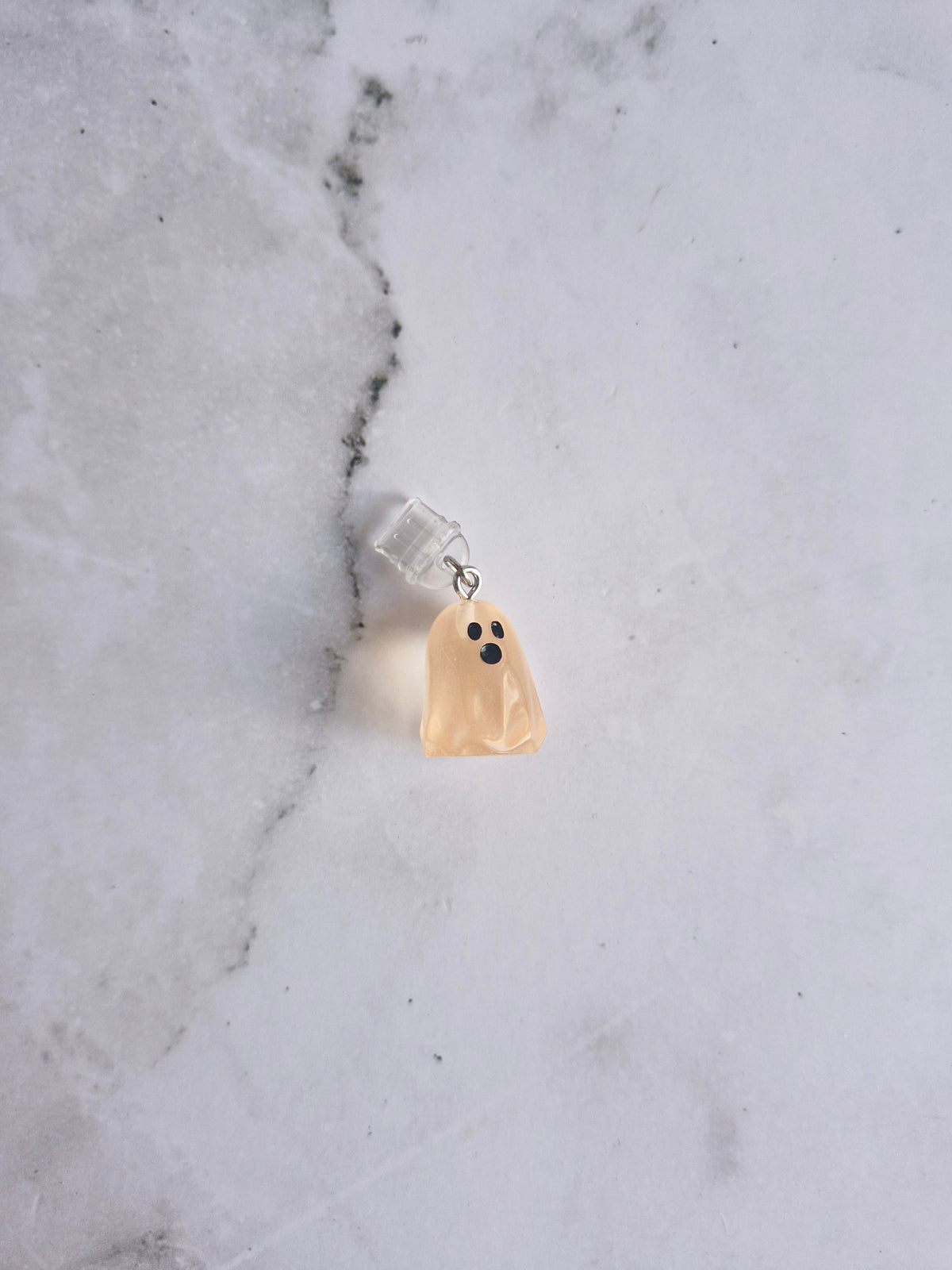 Jelly Ghosts E-Reader Charm